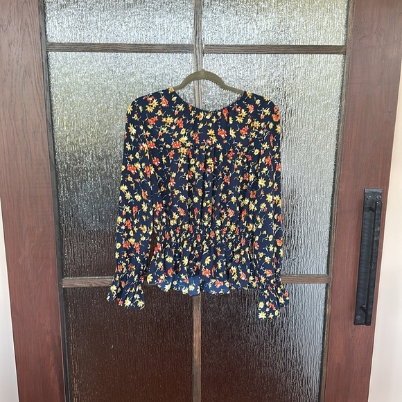 Victor Alfaro Floral Print Women's Top - size Large - Picture 5 of 9